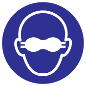 Blauw bord met pictogram voor het aanduiden dat een opaak bril verplicht is - ISO7010 - M007